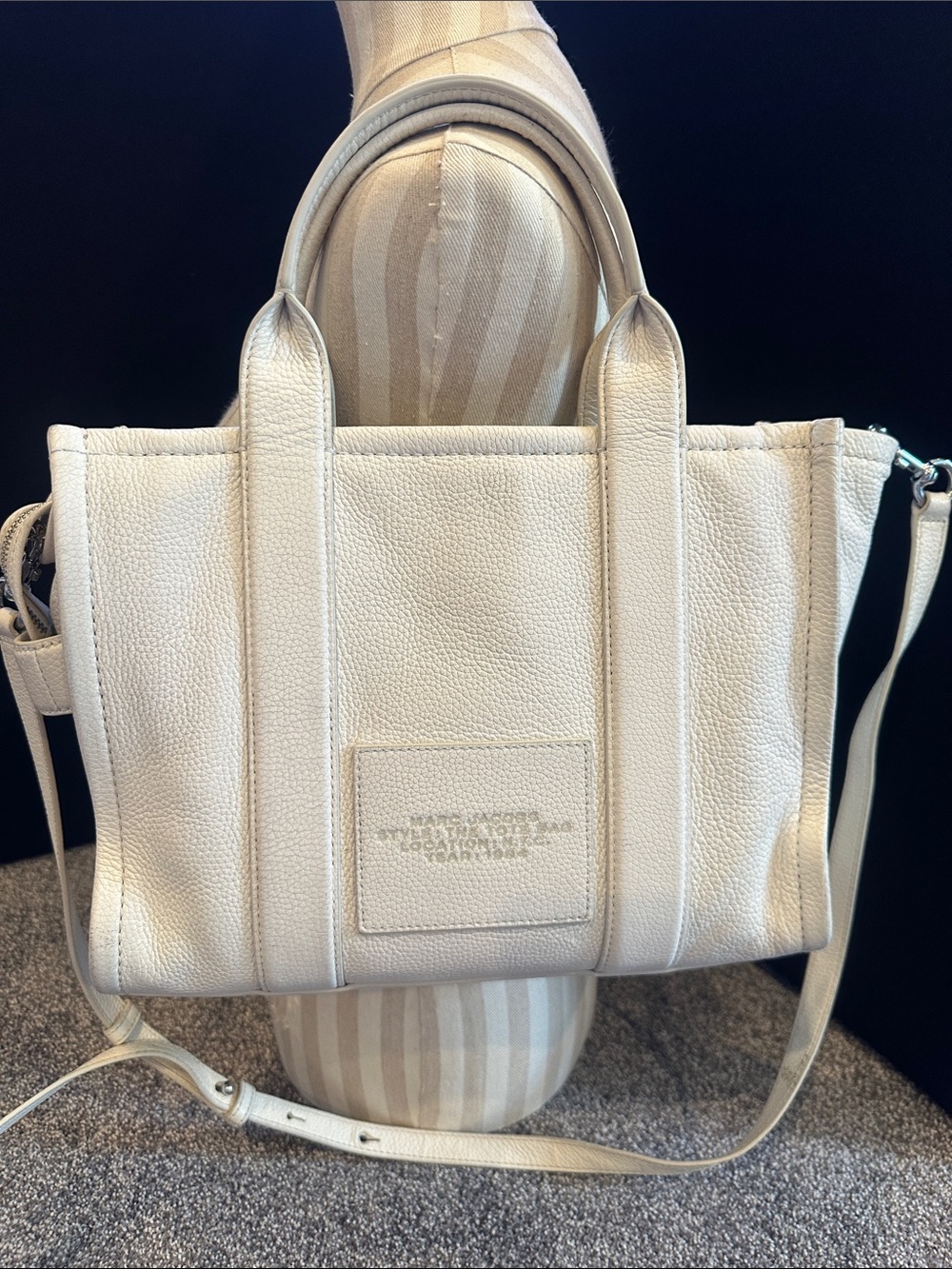 Marc Jacobs Pebbled Leather Tote in Off-White - Picture 3 of 12